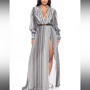 🔥SIZE S STRIPED MAXI DRESS BRAND NEW🔥
